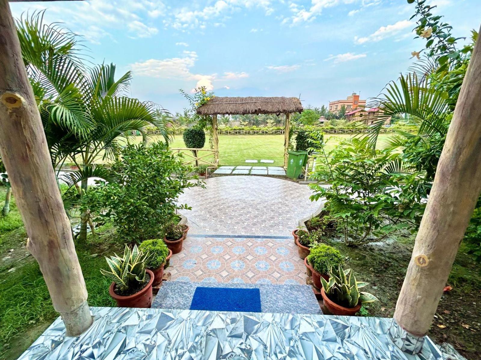 Palli Bangla Resort, Near Ruby Hospital, Anandapur Kolkata Exterior photo