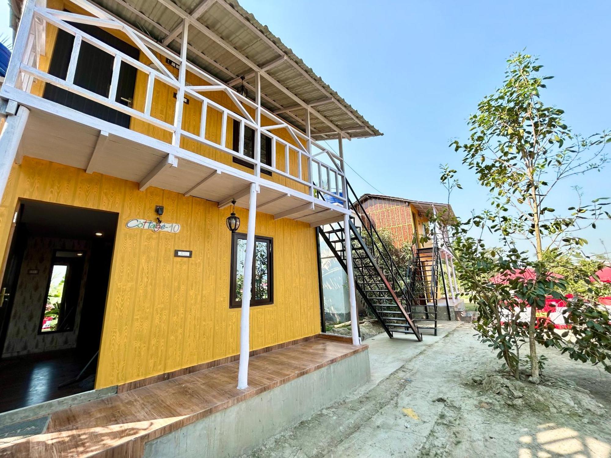 Palli Bangla Resort, Near Ruby Hospital, Anandapur Kolkata Exterior photo
